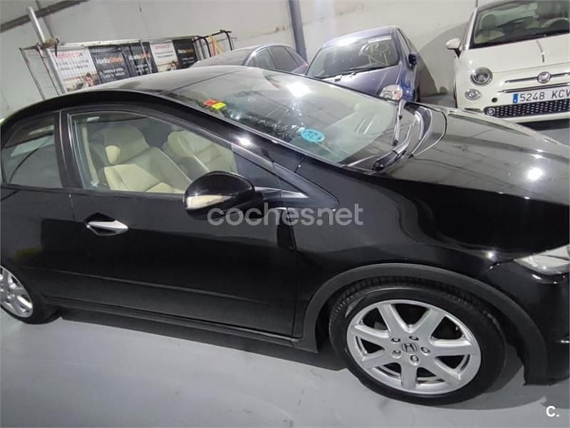 Usado Honda Civic Executive 140 CV (102 kW) 2007 Negro Berlina