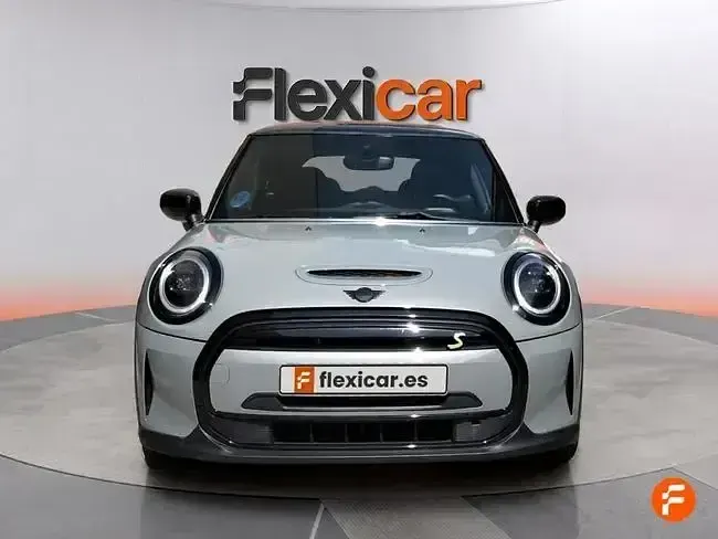 Usado Mini Cooper SE 135 kW (184 CV) 2022 Gris Utilitario