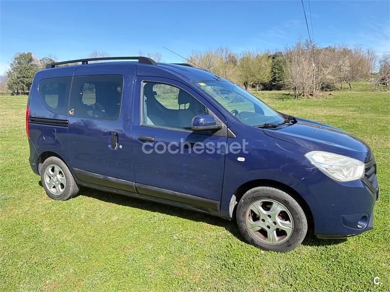 Usado Dacia Dokker 90 HP (66 kW) 2015 Azul Monovolume