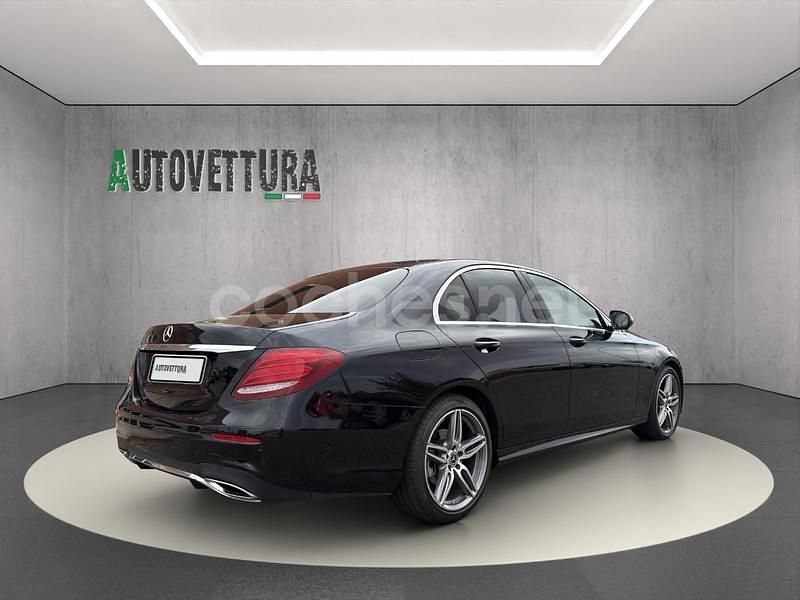 Usado Mercedes E220 194 CV (142 kW) 2019 Negro Berlina