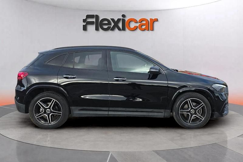 Usado Mercedes GLA200 150 CV (110 kW) 2025 Negro SUV