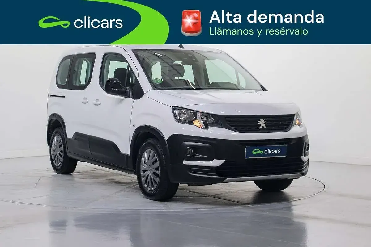 Używany Peugeot Rifter Active 102 KM (75 kW) 2022 Biały Minivan