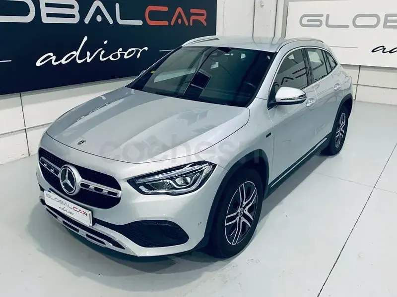 Usado Mercedes GLA250 218 CV (160 kW) 2021 Gris / plata SUV