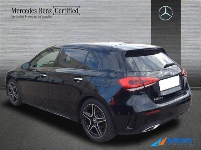 Usado Mercedes A200 AMG line 163 CV (119 kW) 2023 Negro noche