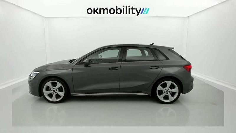 Käytetty Audi A3 S-Line 150 HP (110 kW) 2024 Hopea Farmari