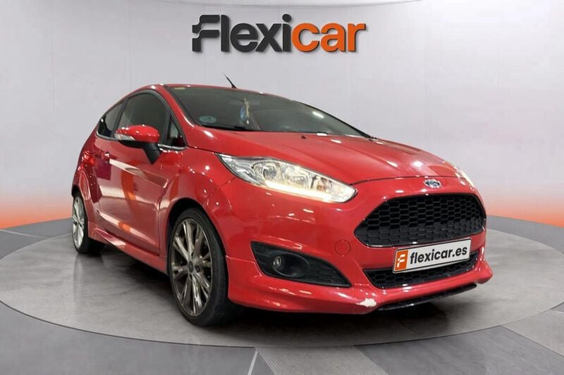 Rojo Usado 2015 Ford Fiesta Sport Utilitario | 7490 € (Precio justo) - Imagen 1/4
