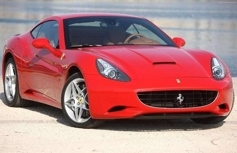 Rojo Usado 2011 Ferrari California Descapotable | 115.900 € - Imagen 1/1