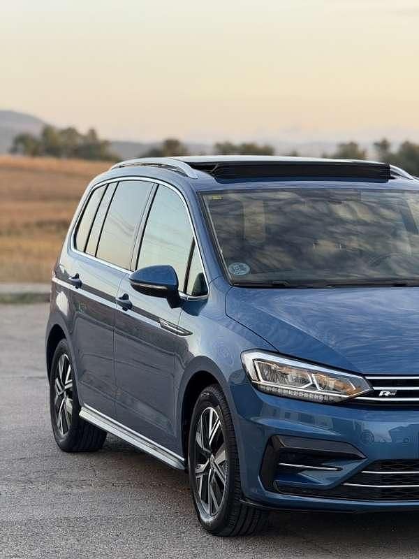 Usado VW Touran Sport 150 CV (110 kW) 2020 Azul Monovolumen