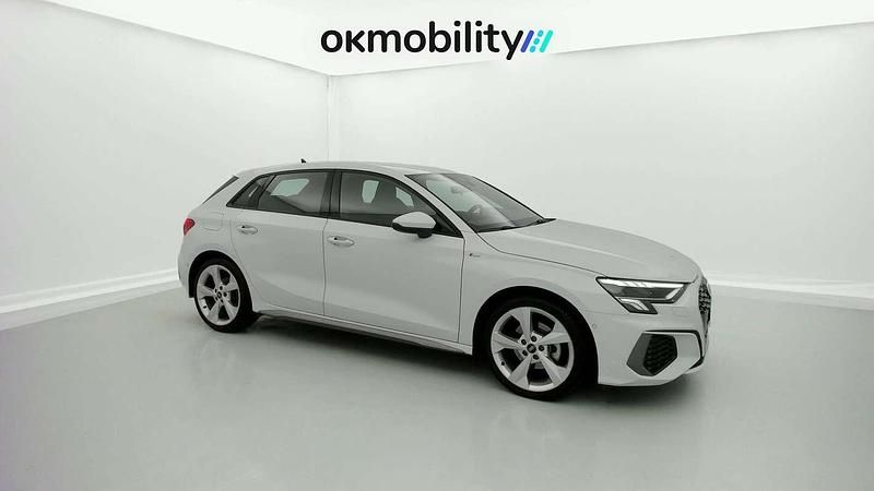 Usado Audi A3 S-Line 150 CV (110 kW) 2024 Blanco Familiar