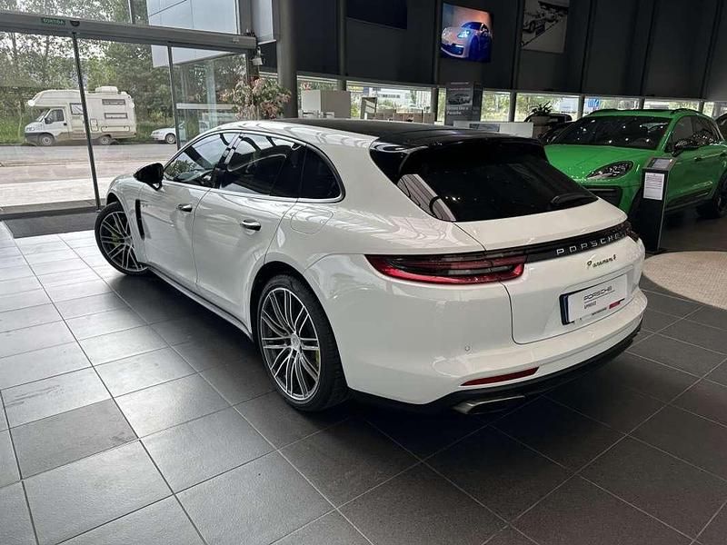 Usado Porsche Panamera Sport Turismo 462 CV (339 kW) 2018 Blanco Familiar