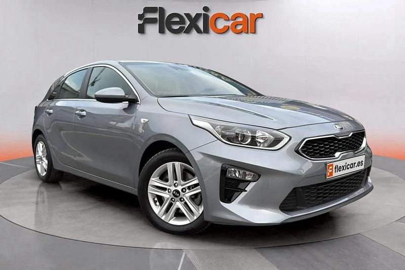 Usado Kia Ceed 140 CV (102 kW) 2020 Gris Utilitario