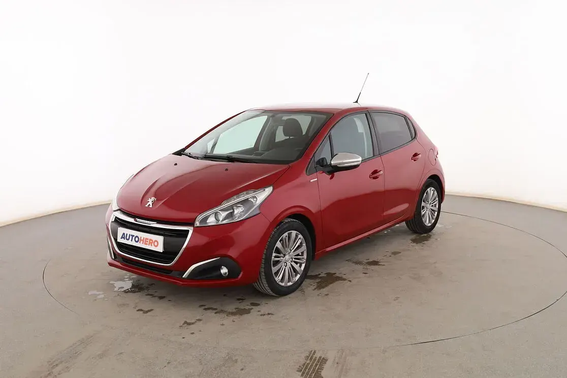Usado Peugeot 208 Style 82 CV (60 kW) 2018 Utilitario
