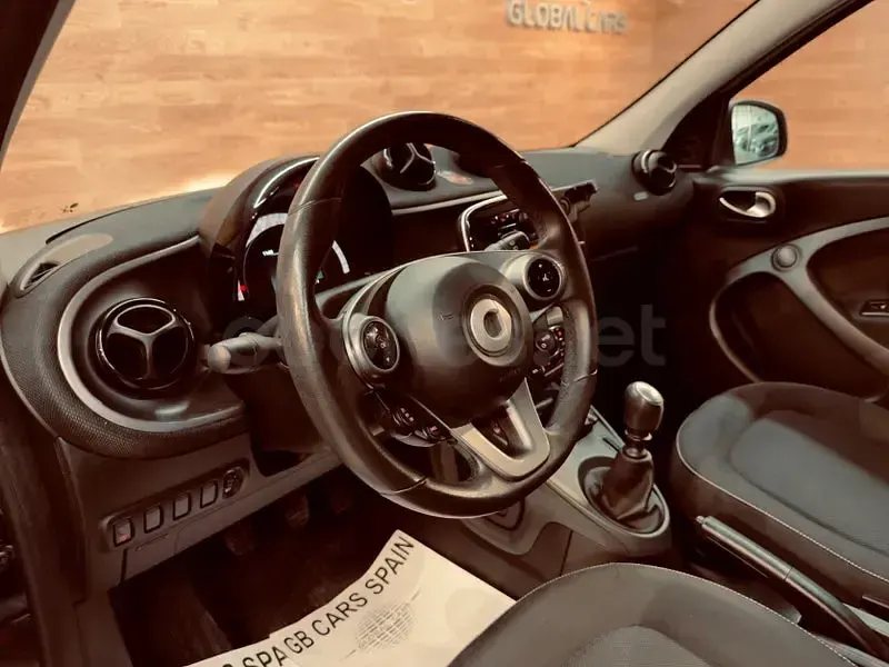 Usado Smart ForFour Passion 90 CV (66 kW) 2016 Blanco Utilitario