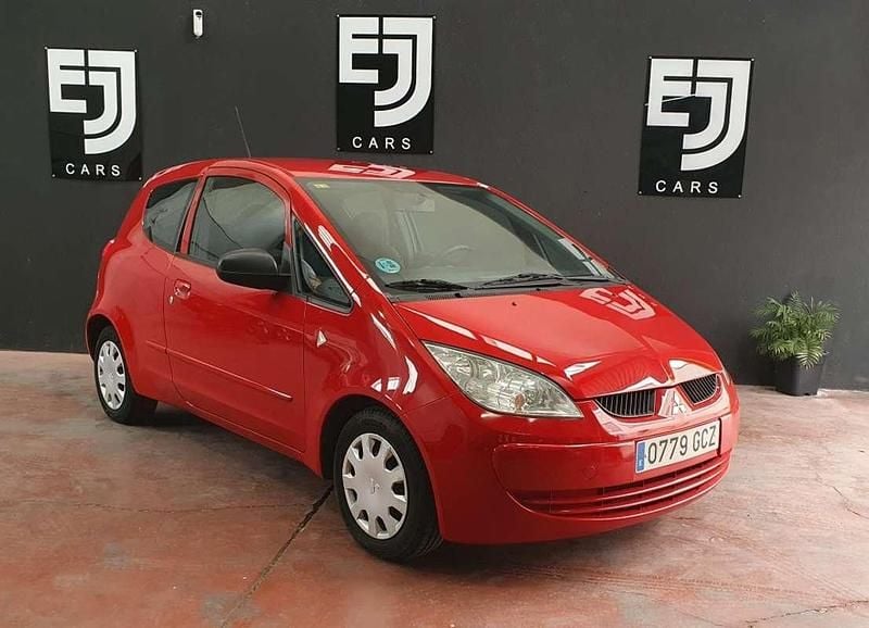 Usado Mitsubishi Colt Inform 75 CV (55 kW) 2008 Rojo Utilitario