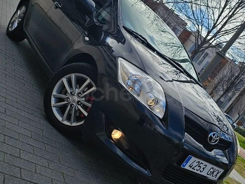 Usado Toyota Auris X-plore 101 CV (74 kW) 2009 Negro Utilitario