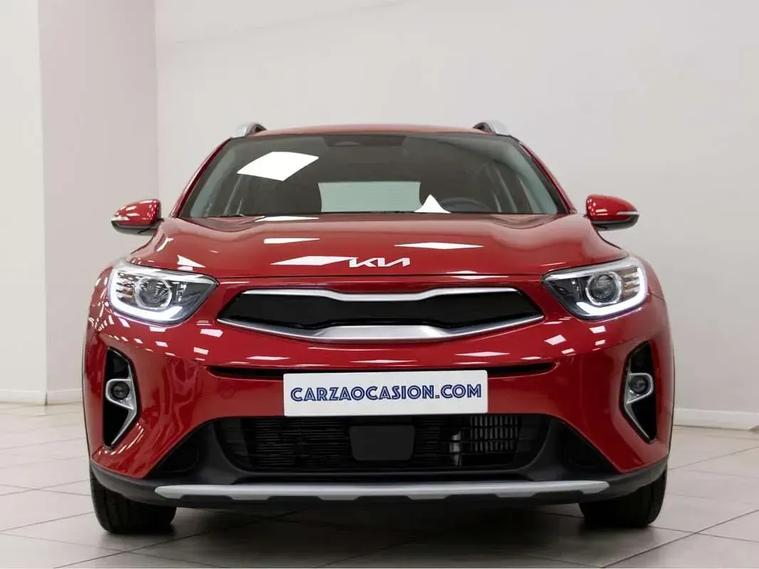 Usado Kia Stonic 79 CV (58 kW) 2024 Rojo SUV