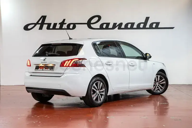 Usado Peugeot 308 Style 130 CV (95 kW) 2021 Blanco Berlina