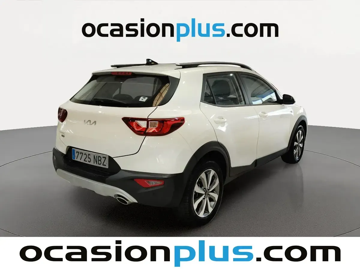 Usado Kia Stonic 101 CV (74 kW) 2025 Blanco SUV