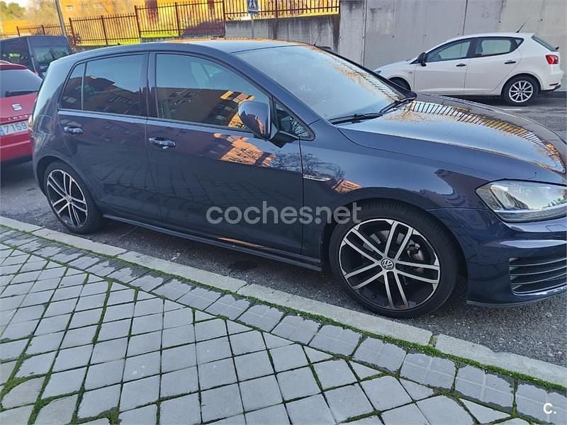 Usado VW Golf VII GTD 184 CV (135 kW) 2016 Azul Familiar