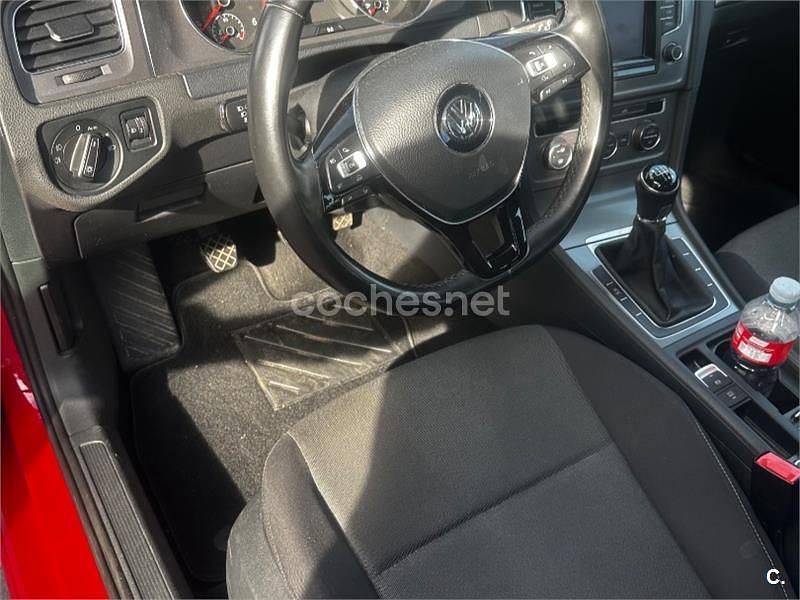 Usado VW Golf VII Business 110 CV (80 kW) 2014 Rojo Familiar