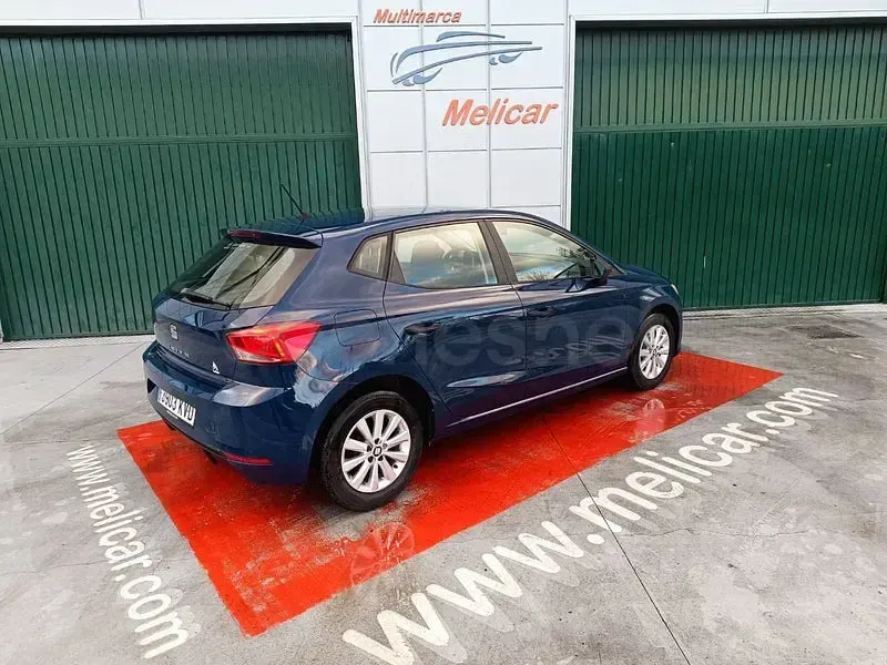 Usado Seat Ibiza Style Plus 80 CV (58 kW) 2019 Azul Utilitario
