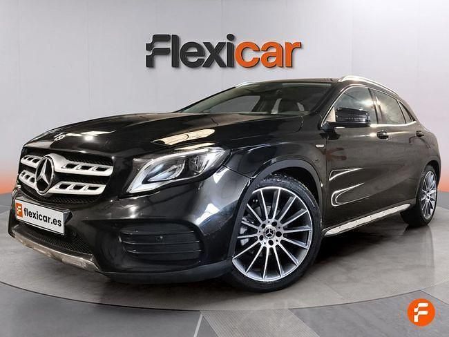 Usado Mercedes GLA200 156 CV (114 kW) 2019 Negro SUV