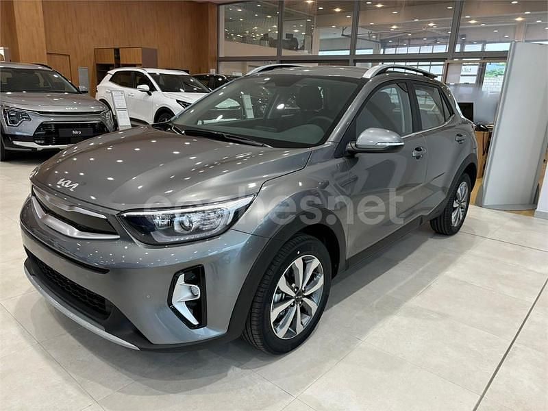 Gris / plata Nuevo 2025 Kia Stonic SUV | 21.490 € (Precio justo) - Imagen 1/4
