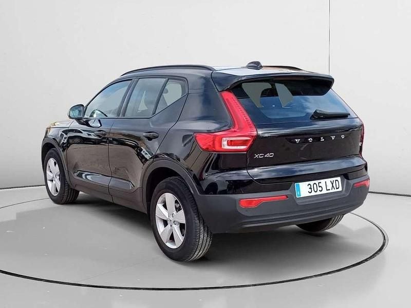 Usado Volvo XC40 Momentum 129 CV (94 kW) 2022 Negro SUV