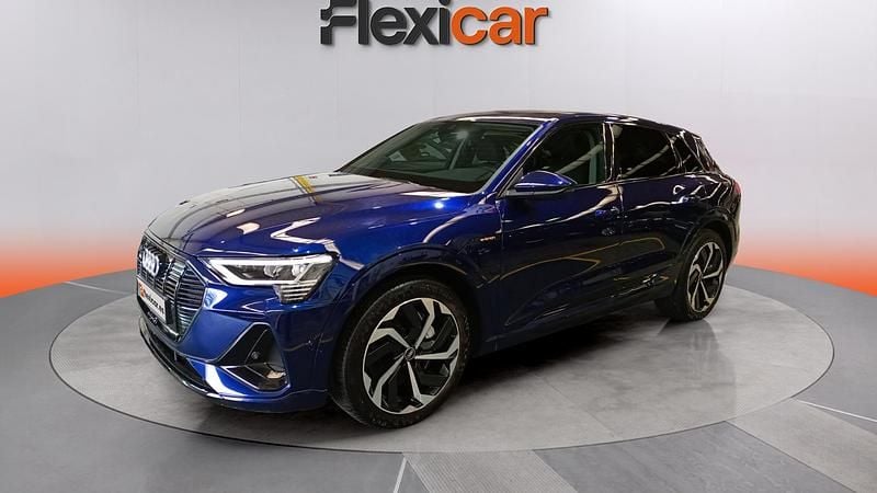 Usado Audi e-tron S-Line 300 kW (408 CV) 2021 Azul SUV