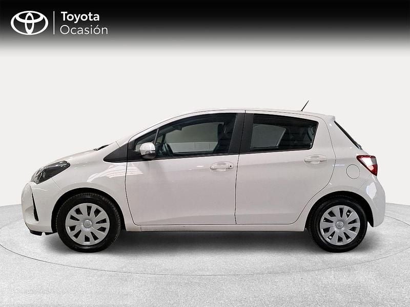 Usado Toyota Yaris Active 111 CV (81 kW) 2020 Blanco Berlina