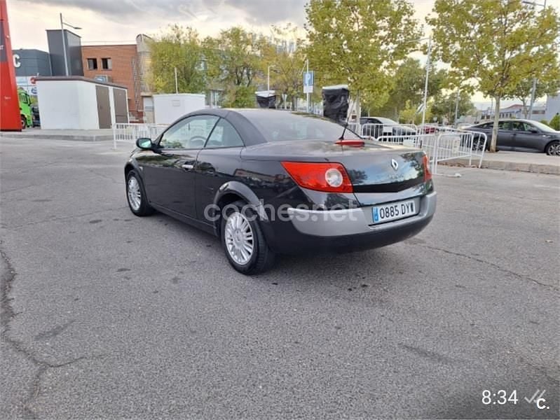 Usado Renault Mégane Cabriolet Dynamique 120 CV (88 kW) 2006 Negro Descapotable