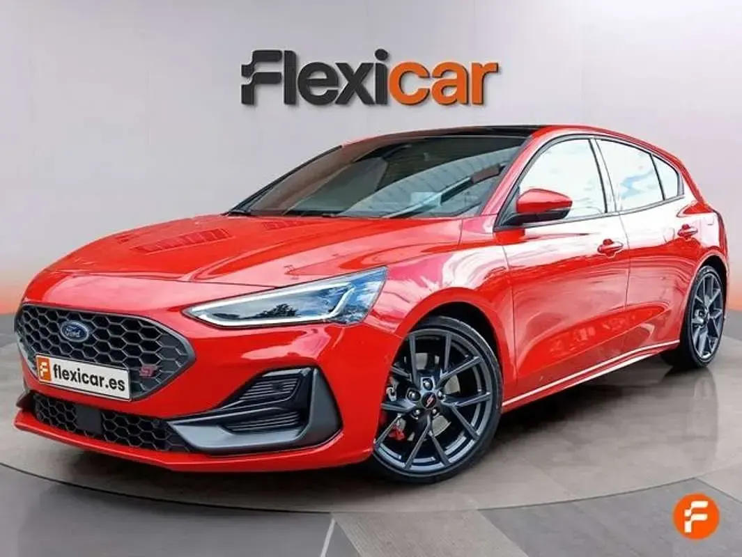 Usado Ford Focus ST 280 CV (205 kW) 2024 Rojo Utilitario