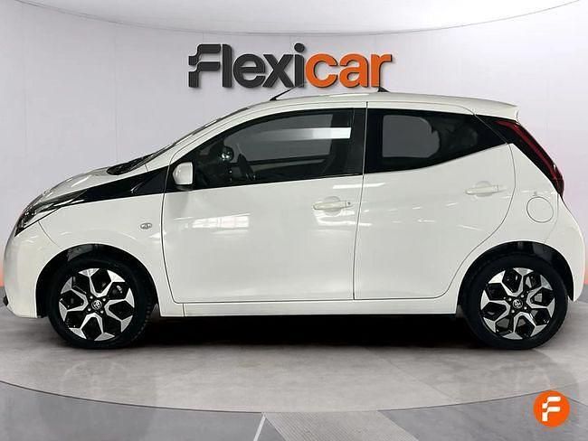 Usado Toyota Aygo X-play 72 CV (52 kW) 2021 Blanco Utilitario