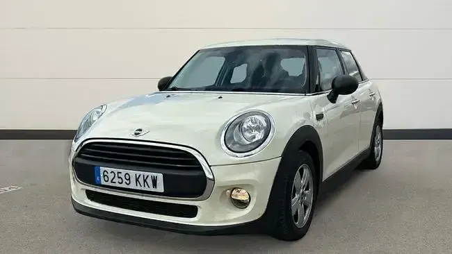 Usado Mini ONE 102 CV (75 kW) 2018 Blanco Utilitario