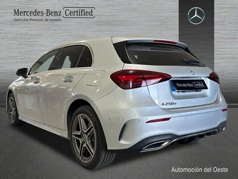 Usado Mercedes A250 AMG line 218 CV (160 kW) 2023 Gris Berlina