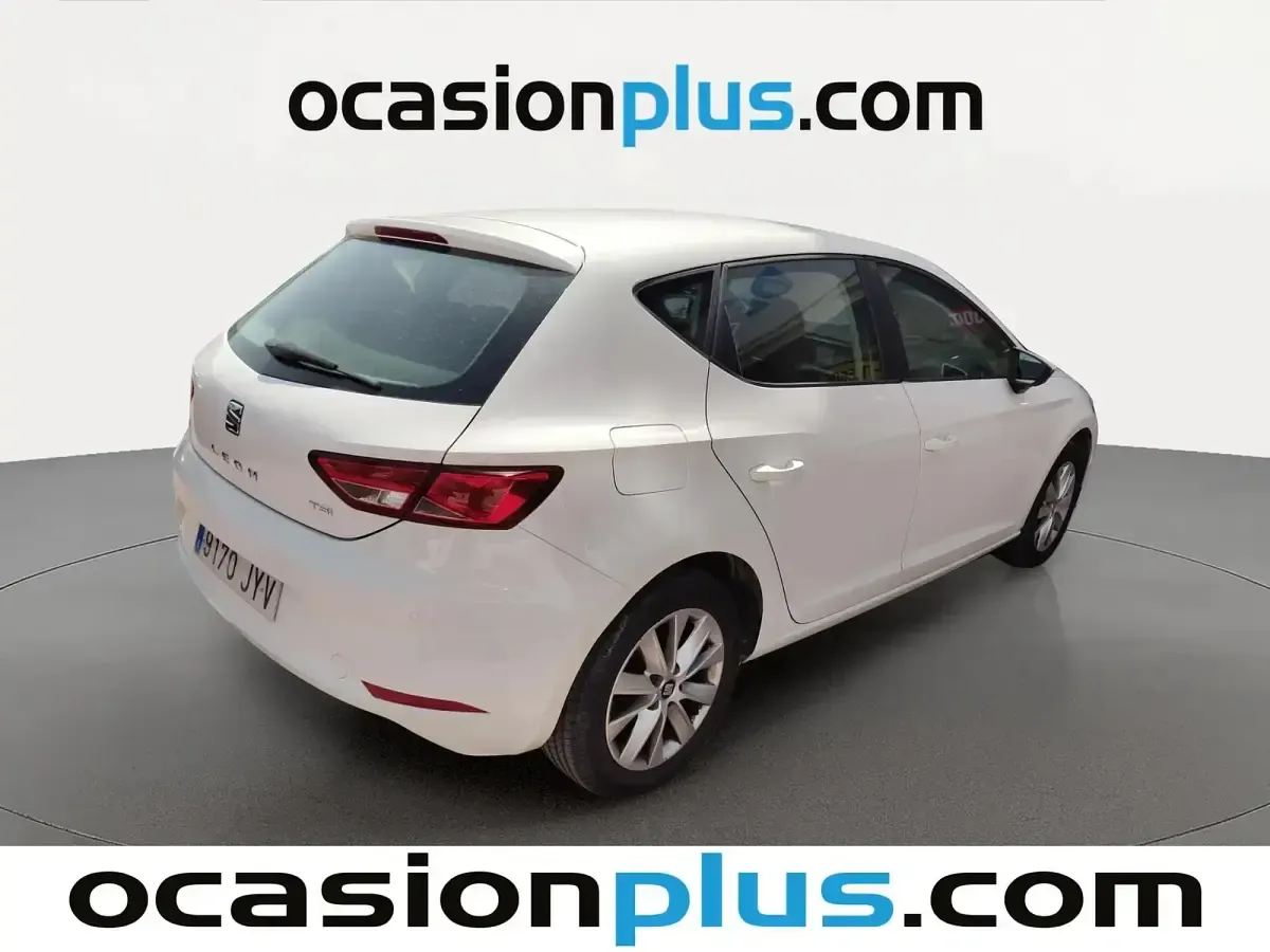 Usado Seat Leon Style 110 CV (80 kW) 2017 Blanco Berlina