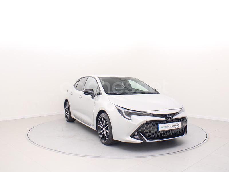 Gris / plata Nuevo 2025 Toyota Corolla Berlina | 29.100 € (Precio justo) - Imagen 1/4