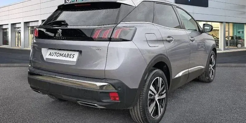 Usado Peugeot 3008 GT 131 CV (96 kW) 2024 Gris SUV