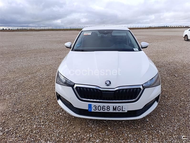 Usado Skoda Scala Style 110 CV (80 kW) 2023 Blanco Utilitario