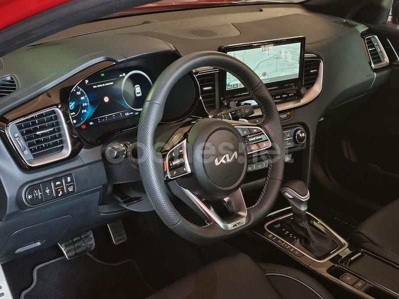 Usado Kia XCeed GT-Line 136 CV (100 kW) 2024 Granate SUV