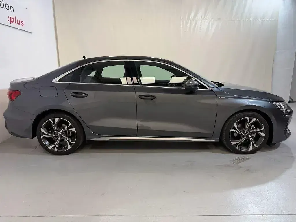 Usado Audi A3 S-Line 150 CV (110 kW) 2025 Gris Berlina