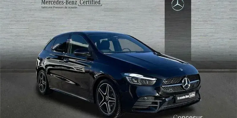 Usado Mercedes B200 150 CV (110 kW) 2025 Negro Utilitario