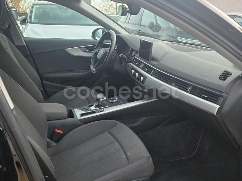 Usado Audi A4 Advanced Plus 150 CV (110 kW) 2019 Negro Familiar