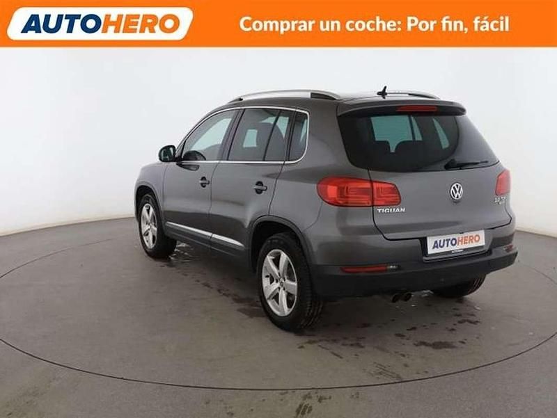 Usado VW Tiguan Sportline 140 CV (102 kW) 2014 Gris SUV