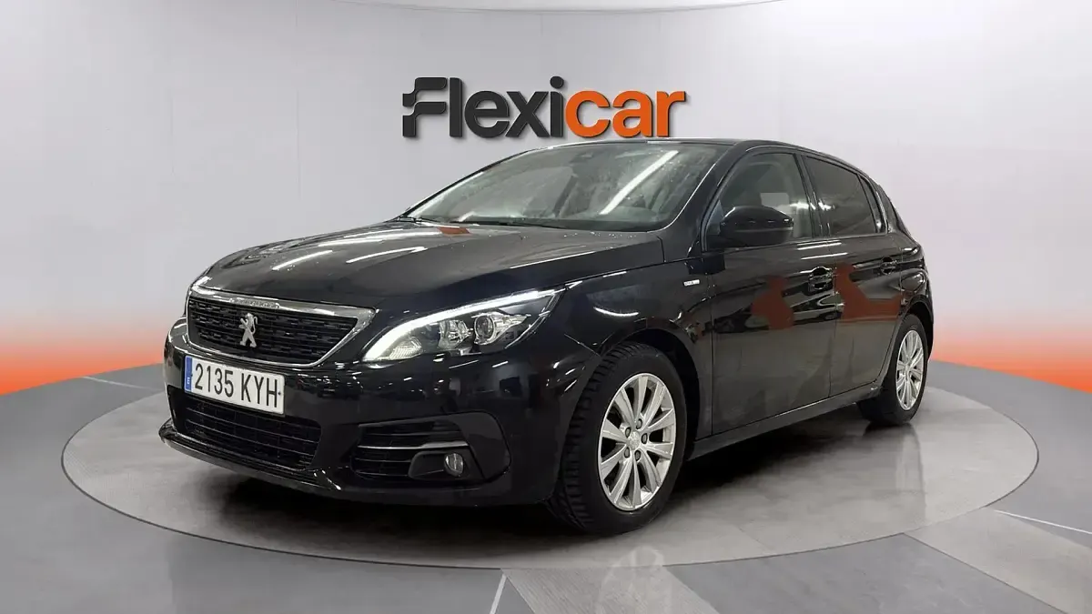 Usado Peugeot 308 Style 101 CV (74 kW) 2019 Negro Berlina