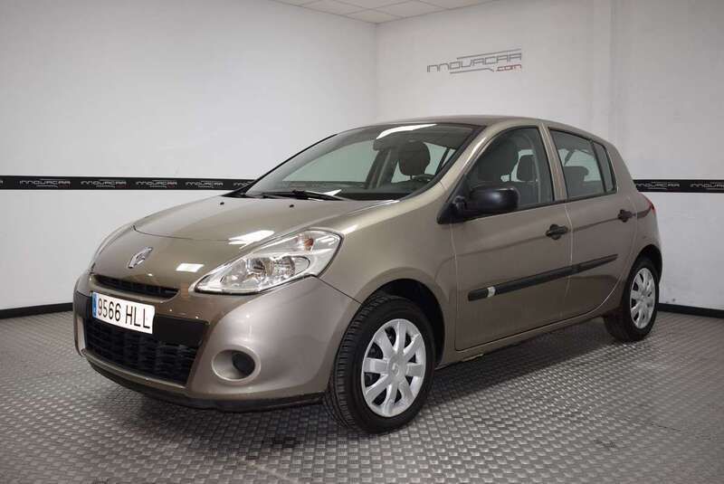 Beige Usado 2012 Renault Clio IV Authentique Utilitario | 6900 € (Buen precio) - Imagen 1/4