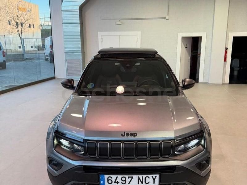 Usado Jeep Avenger Overland 145 CV (106 kW) 2025 Gris / plata SUV