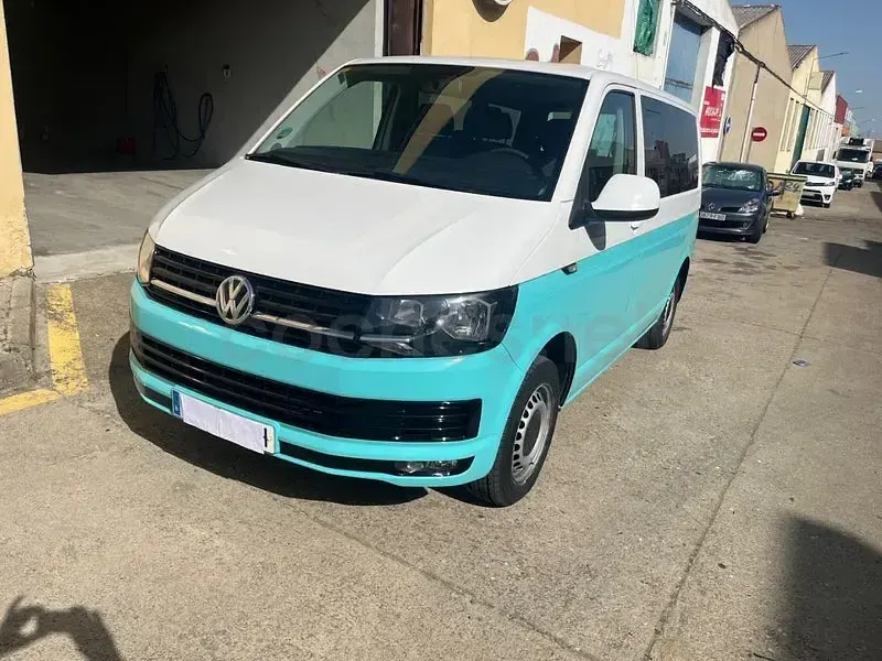 Usado VW Caravelle 102 CV (75 kW) 2018 Azul Van