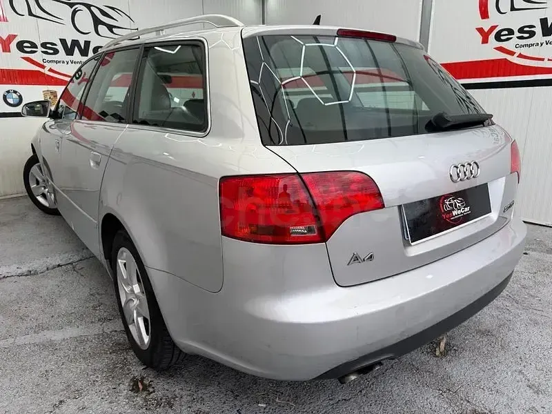 Usado Audi A4 140 CV (102 kW) 2007 Gris / plata Familiar