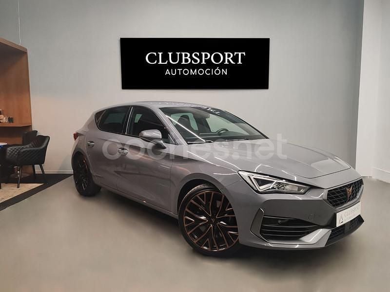 Usado Cupra Leon VZ 300 CV (220 kW) 2022 Gris / plata Berlina